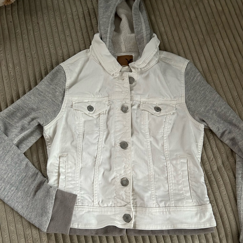American eagle jean jacket size small